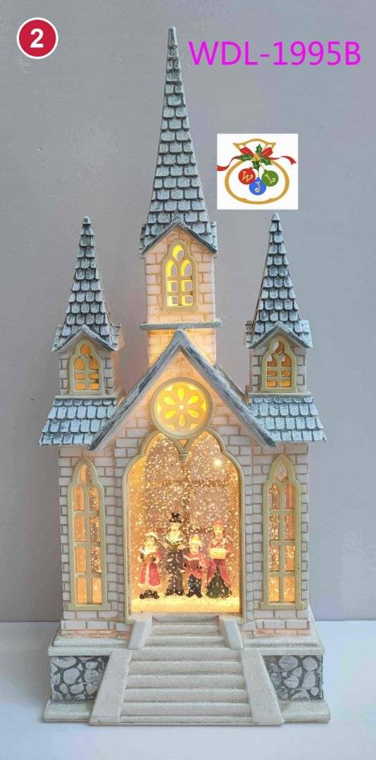 Biserica decorativa cu trei turnuri si sclipici