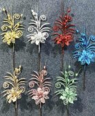 Crenguta decorativa cu floare si sclipici