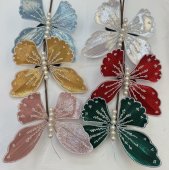 Fluture decorativ cu margele albe