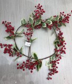 Ghirlanda cu bobite rosii si frunze de ilex 1m