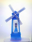 Moara de vant decorativa cu figurina, cu baterii